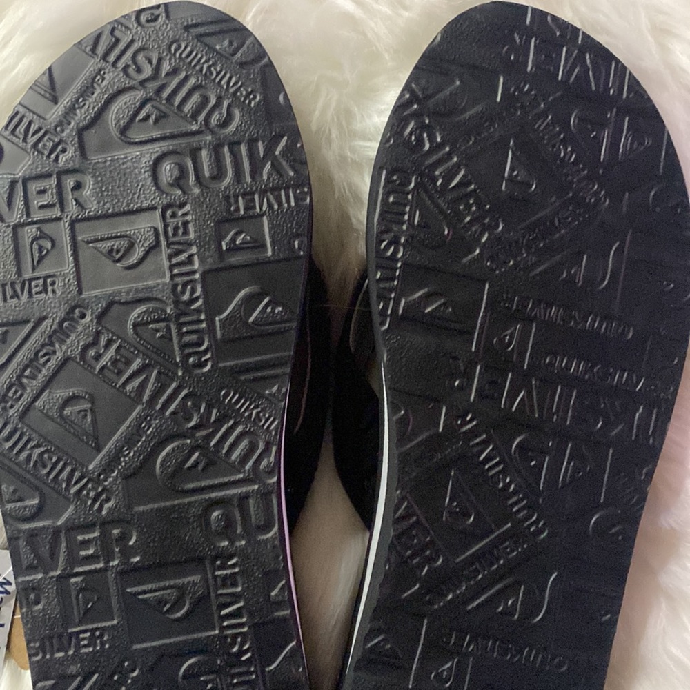 Quick Silver flip flops - Picture 3 of 3